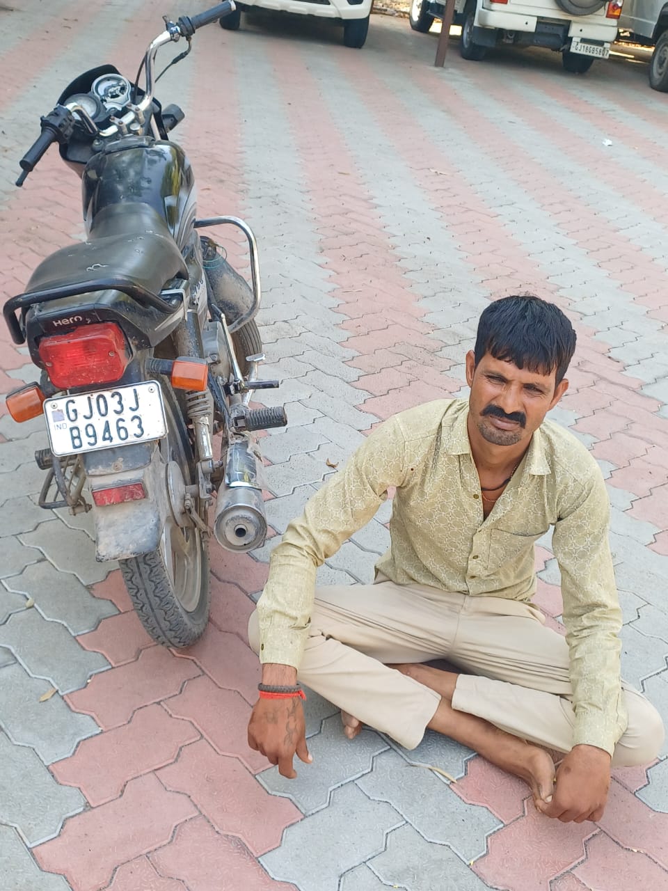 ગોંડલમાંથી બાઇક ચોરી કરનાર ઇસમ ચોરાઉ બાઇક સાથે મોરબીની ત્રાજપર ચોકડી ઝડપાયો