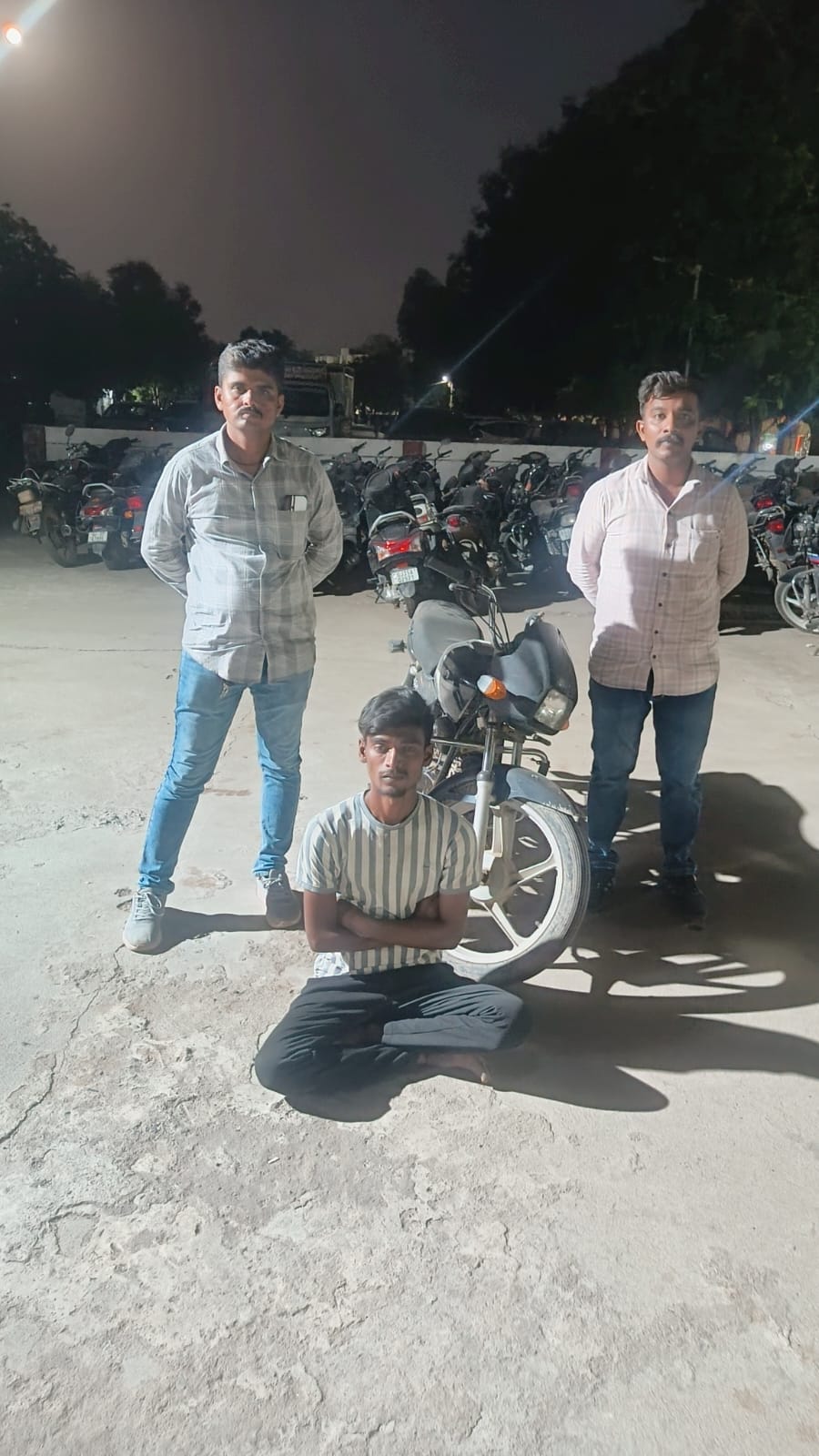 મોરબીના લીલાપર રોડ પરથી બાઇક ચોરી કરનાર ઈસમ ઝડપાયો