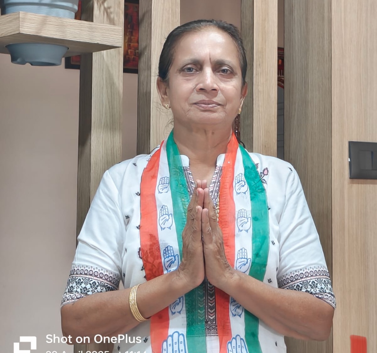 મોરબી કોંગ્રેસના મહિલા પ્રમુખ સહીત આઠ લોકો જુગાર રમતા ઝડપાયા