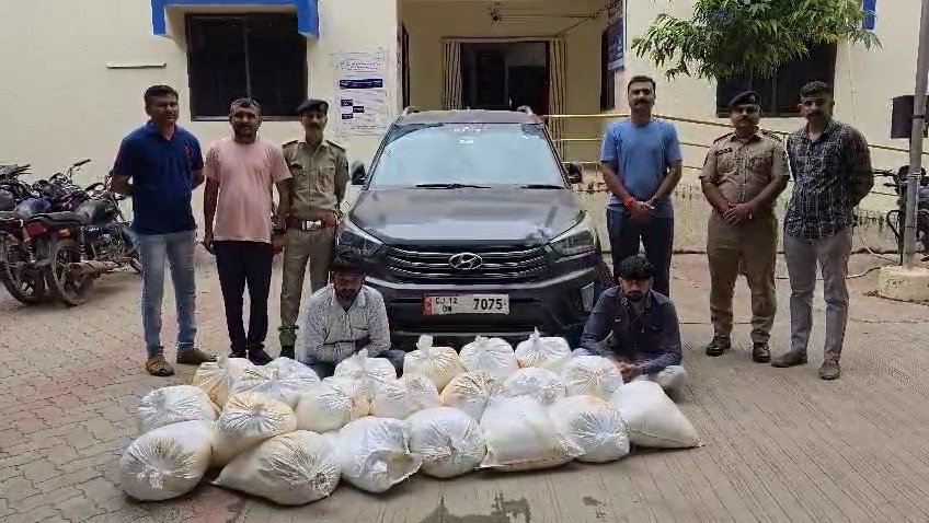 વાંકાનેર પોલીસે ફિલ્મી ઢબે પીછો કરી દેવશી દારૂનો જથ્થો ઝડપી લીધો, ૫.૧૫ લાખનો મુદામાલ જપ્ત
