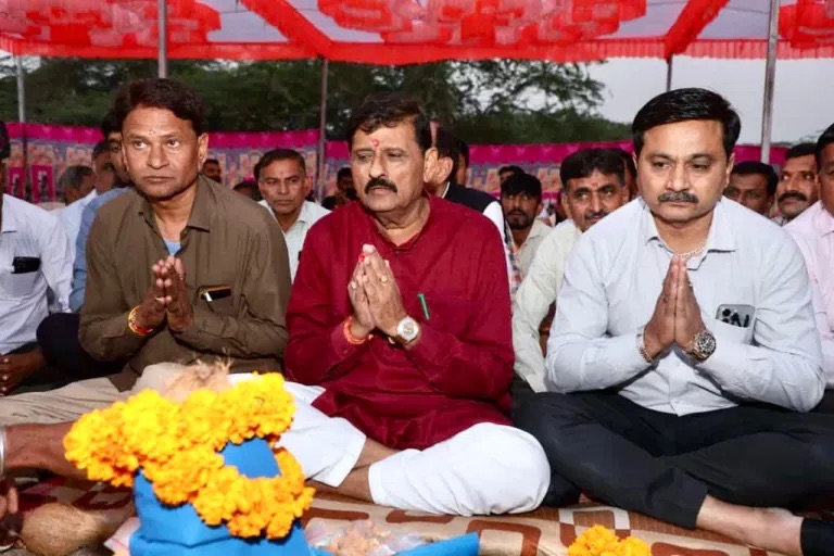 મોરબી બેલા (રંગપર) ખાતે મંત્રી કાંતિલાલ અમૃતિયાના વરદ હસ્તે અંદાજે રૂ. ૫૯.૭૭ કરોડથી વધુના રસ્તાઓના કામોનું ખાતમુર્હત