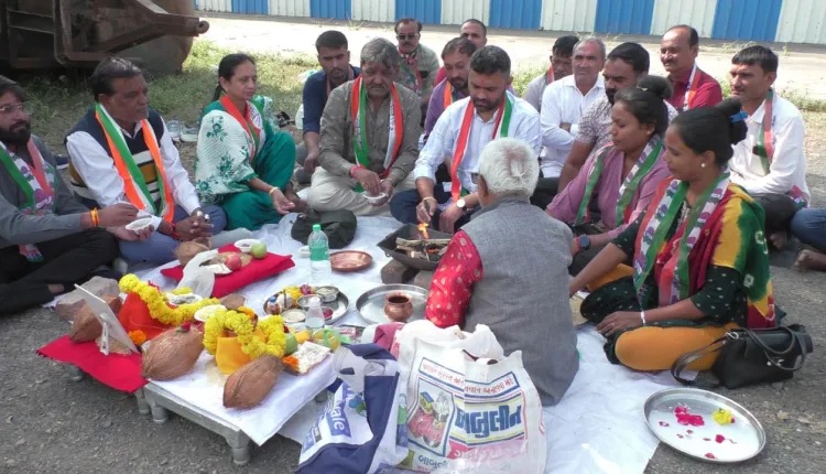 મોરબીના નંદીઘરમાં મૃત્યુ પામેલા નંદીના આત્માના કલ્યાણ અર્થે કોંગ્રેસે કર્યો શાંતિ વહન